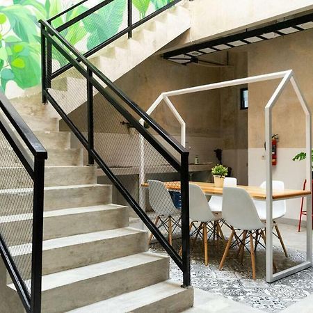Fybed Aparthotel Semarang Luaran gambar