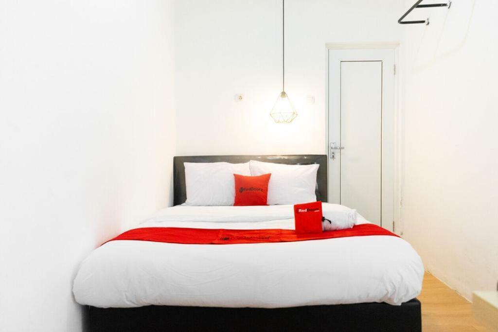 Fybed Aparthotel Semarang Luaran gambar